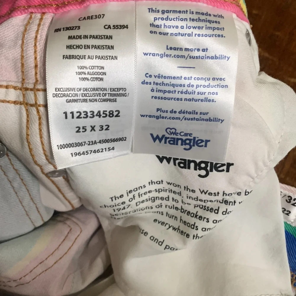NWOT Free People x Wrangler Size 25x32 Wanderer 622 Rainbow Pop High Rise Jeans - Picture 14 of 16